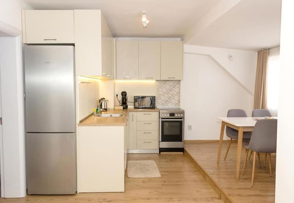 Modern Bright Close To Center And Grand Mall Varna