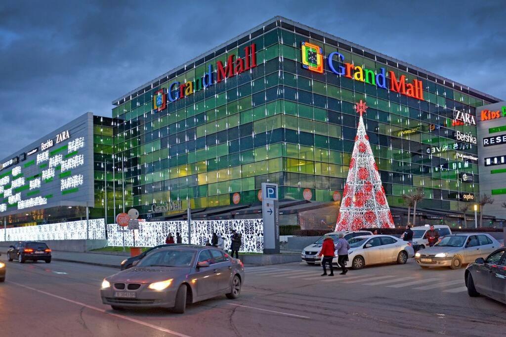 Modern Bright Close To Center And Grand Mall Varna