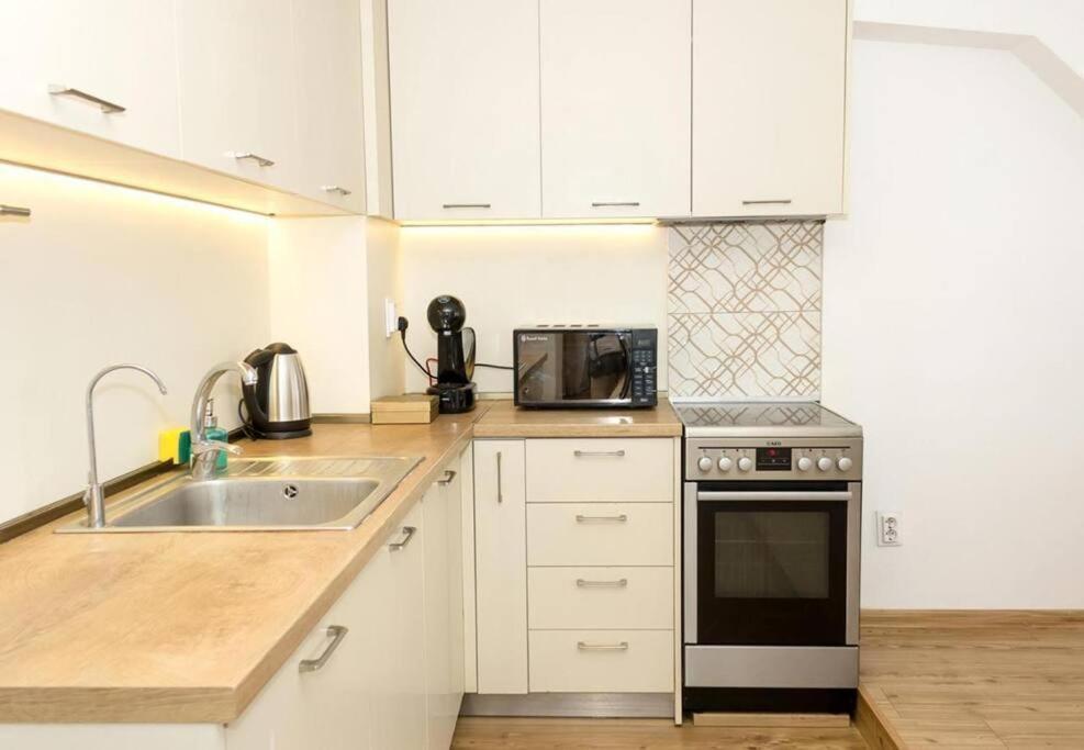Daire Modern Bright Close To Center And Grand Mall