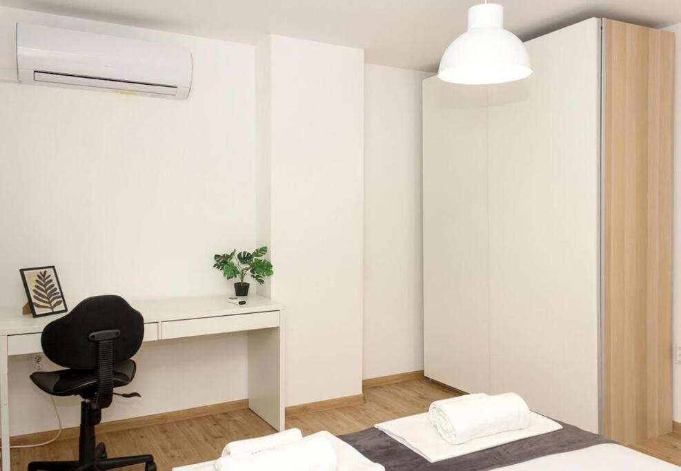 Daire Modern Bright Close To Center And Grand Mall Varna
