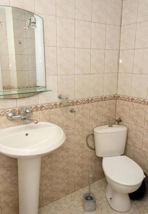 Daire Modern Bright Close To Center And Grand Mall