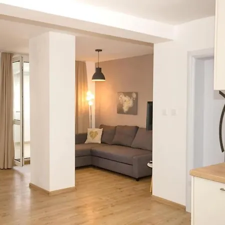 Modern Bright Apartment Close To City Center And Grand Mall Varna Exterior photo