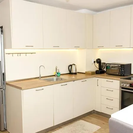 Modern Bright Apartment Close To City Center And Grand Mall Varna Exterior photo