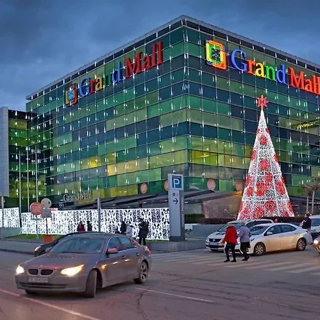 Modern Bright Apartment Close To City Center And Grand Mall Varna Exterior photo