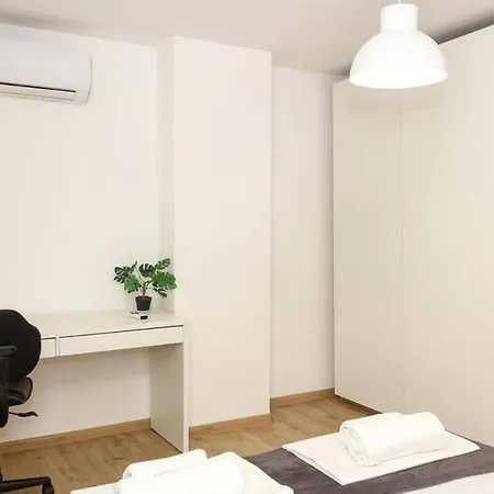 Modern Bright Apartment Close To City Center And Grand Mall Varna Exterior photo